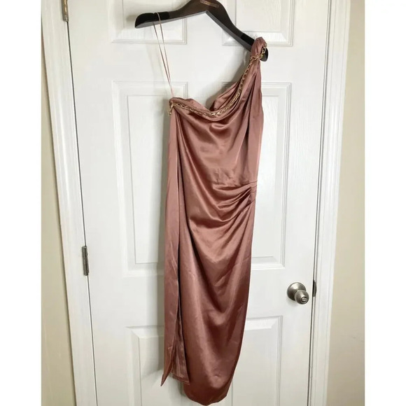 REISS Adaline One-shoulder draped satin dress - Picture 2 of 14